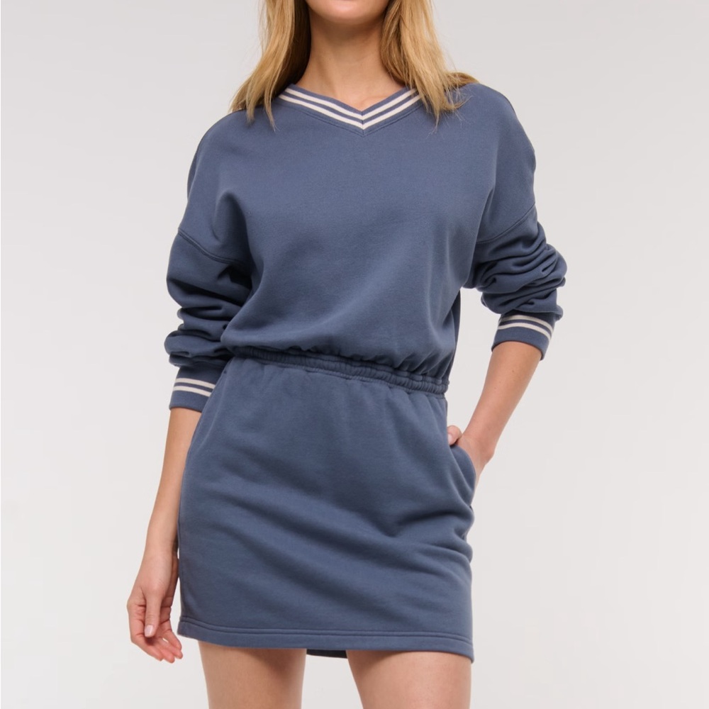 Abercrombie & Fitch - Long Sleeve Blue Fleece Dress - Vintage Indigo, sz XS